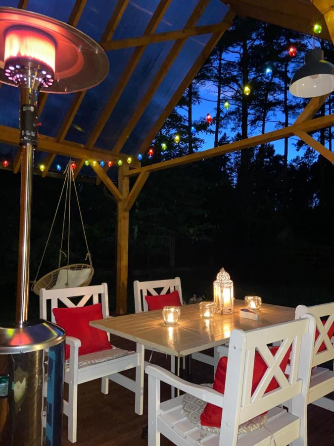 Forest House With Outdoor Hot Tub Jūrkalne Kültér fotó